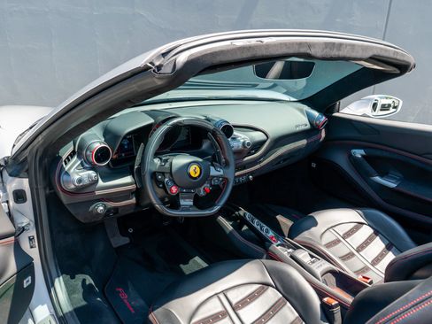 Used 2022 Ferrari F8 Tributo RWD image 70