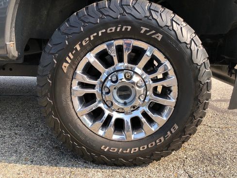 Used 2020 Ford F350 XLT w/ XLT Premium Package image 9