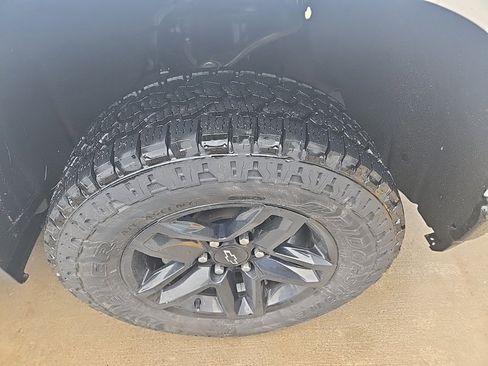 Used 2020 Chevrolet Silverado 1500 LT Trail Boss image 22