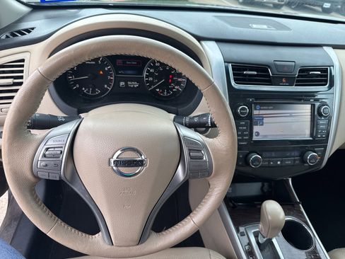 Used 2015 Nissan Altima 2.5 SL w/ Technology Package image 11
