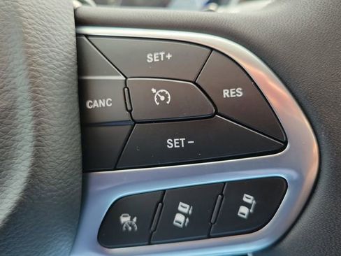 New 2026 Chrysler Pacifica Select image 19