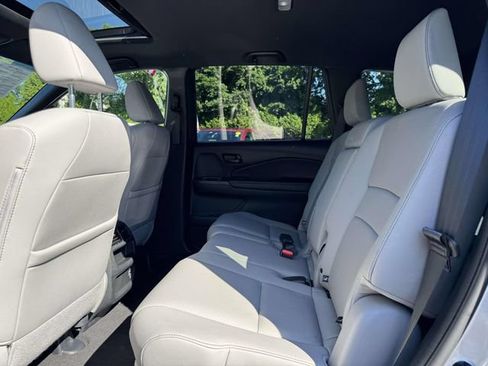 Certified 2023 Honda Passport EX-L image 10
