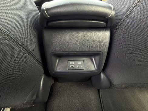 Used 2025 Toyota Corolla SE FWD image 25