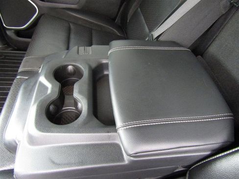 Used 2019 RAM 1500 Laramie image 32