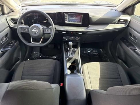 Used 2025 Nissan Kicks S image 15