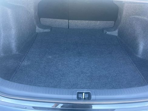 Used 2025 Toyota Corolla LE FWD image 30