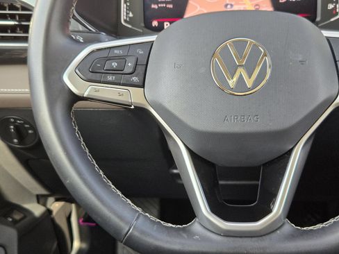 Used 2024 Volkswagen Taos SEL AWD/4WD image 22