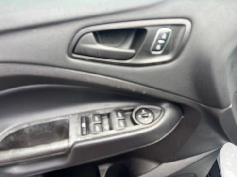 Used 2019 Ford Escape S FWD image 6