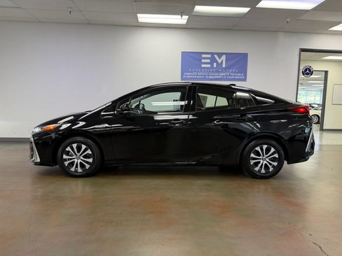 Used 2020 Toyota Prius Prime XLE FWD image 10