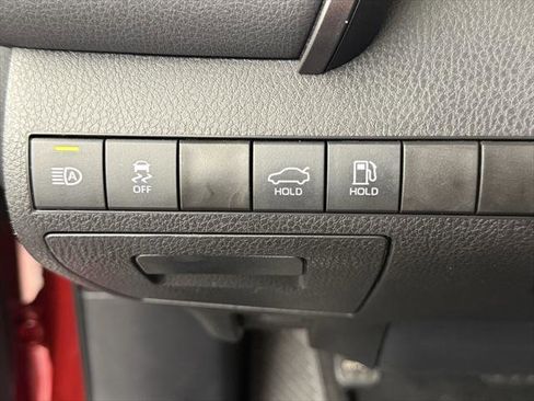 Certified 2022 Toyota Camry SE image 23