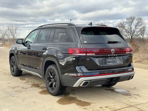 New 2026 Volkswagen Atlas Peak Edition AWD/4WD image 3