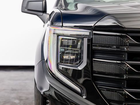 Used 2024 GMC Sierra 1500 Elevation w/ LPO, Elevation Black Package AWD/4WD image 3