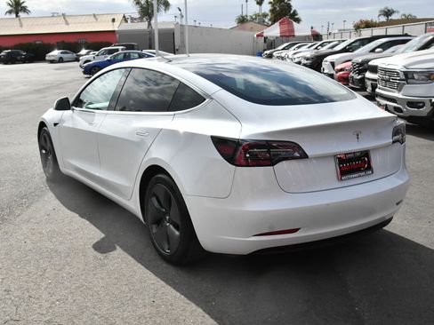 Used 2020 Tesla Model 3 Standard Range RWD image 6