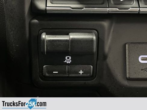 Used 2021 Chevrolet Silverado 1500 Custom Trail Boss image 23