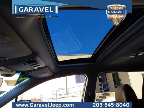 Used 2017 Subaru Outback 3.6R Touring image 10