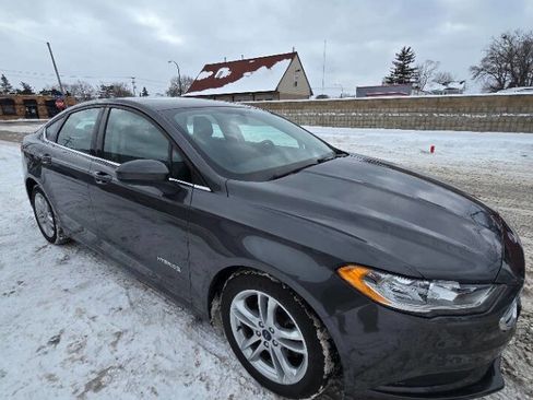 Used 2018 Ford Fusion S image 18
