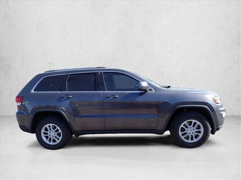 Used 2020 Jeep Grand Cherokee Laredo AWD/4WD image 12