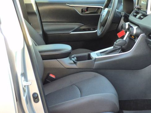 Used 2025 Toyota RAV4 LE image 20