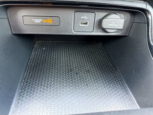 Used 2023 Honda CR-V LX image 29