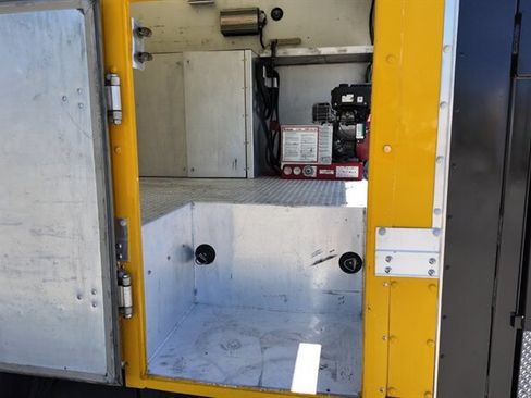 Used 2016 GMC Savana 3500 Extended image 16