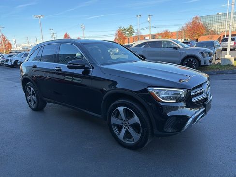 Used 2022 Mercedes-Benz GLC 300 4MATIC image 4