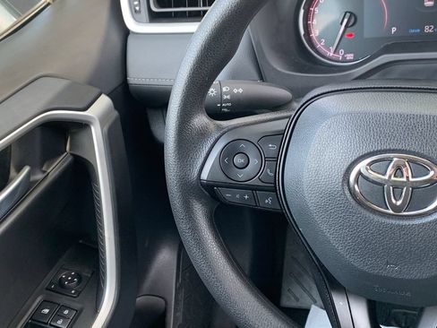 Used 2025 Toyota RAV4 XLE w/ Convenience Package FWD image 13