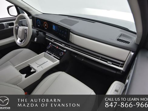 Used 2025 Hyundai Santa Fe SEL image 30