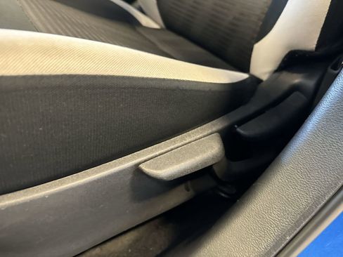 Used 2021 Nissan Versa SV image 19