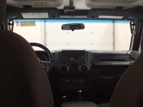 Used 2016 Jeep Wrangler Unlimited Sport w/ Connectivity Group AWD/4WD image 24