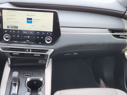 Used 2023 Lexus RX 350 Premium image 34