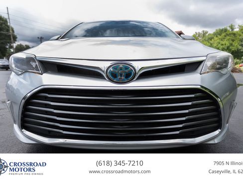 Used 2018 Toyota Avalon XLE Premium FWD image 8