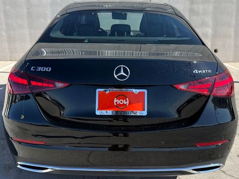Used 2025 Mercedes-Benz C 300 4MATIC Sedan image 4