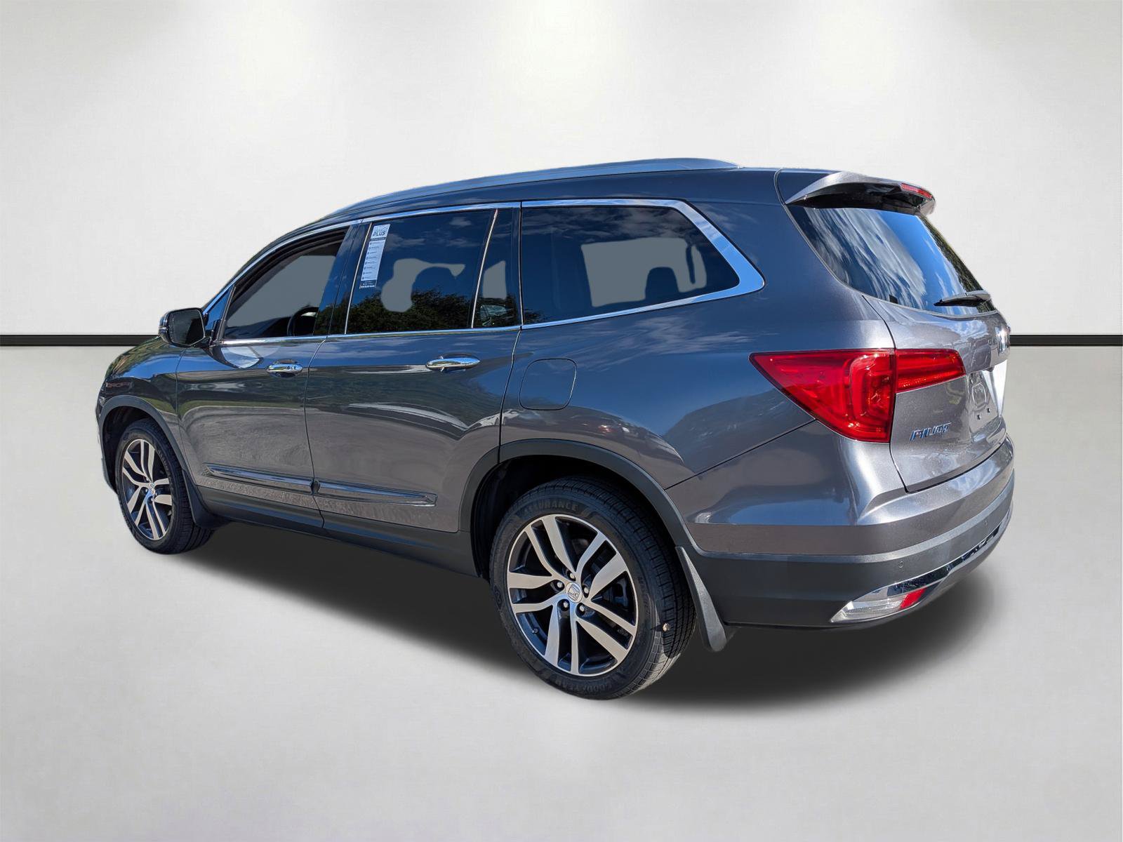 Used 2016 Honda Pilot Elite image 6