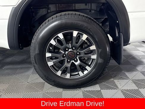 Used 2024 Nissan Titan PRO-4X w/ Pro-4x Convenience Package AWD/4WD image 4