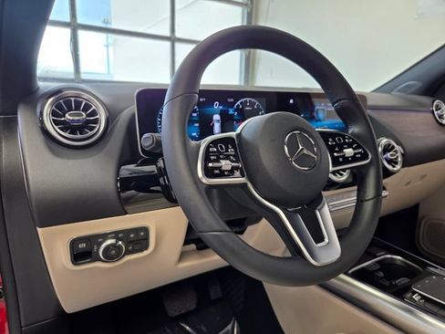 Used 2021 Mercedes-Benz GLA 250 4MATIC image 9
