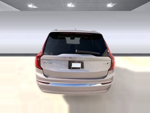 Certified 2026 Volvo XC90 B6 Ultra w/ Protection Package image 9