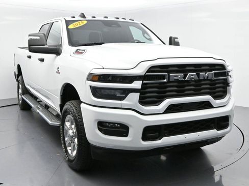 Used 2025 RAM 2500 Big Horn AWD/4WD image 2