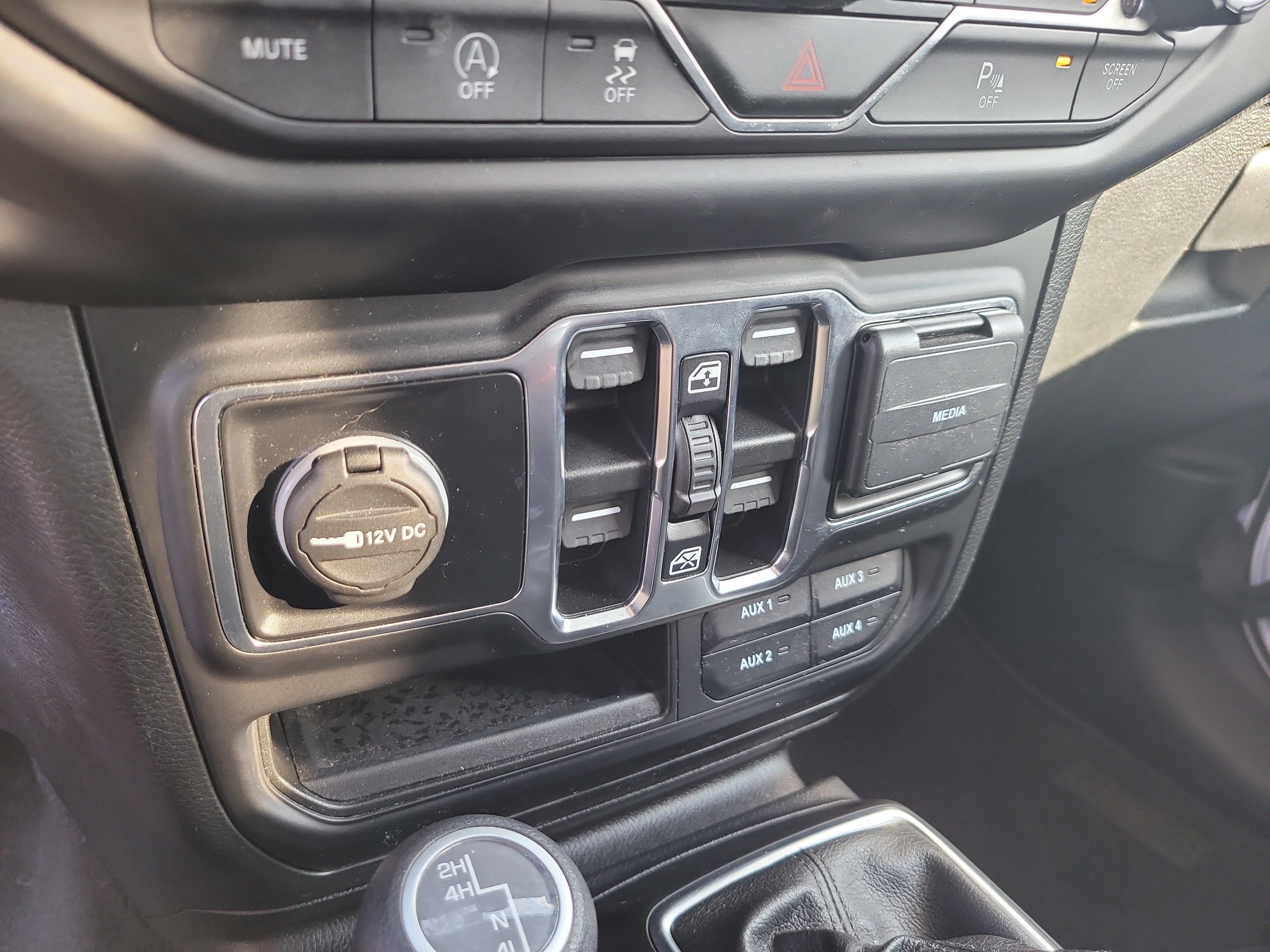 Used 2021 Jeep Wrangler Unlimited Sport AWD/4WD image 23