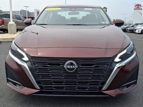 Used 2023 Nissan Altima 2.5 SV FWD image 2