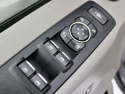 Used 2022 Ford F350 XLT w/ XLT Value Package image 17