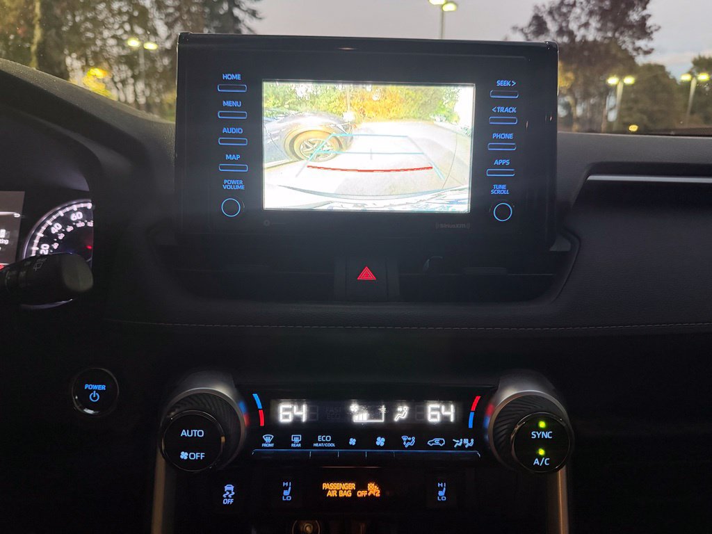 Used 2020 Toyota RAV4 XLE w/ XLE Grade Weather Package AWD/4WD image 15