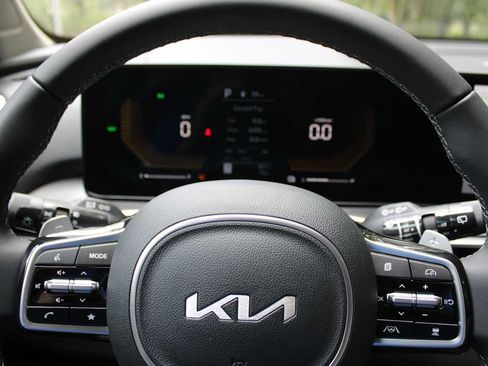 New 2025 Kia Sorento EX w/ EX Panoramic Sunroof Package image 26