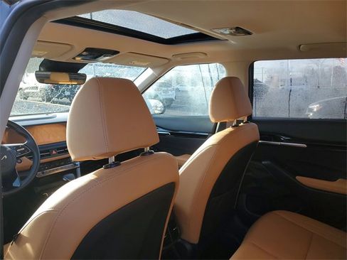 Certified 2025 Kia Seltos EX w/ EX Sunroof Package image 10