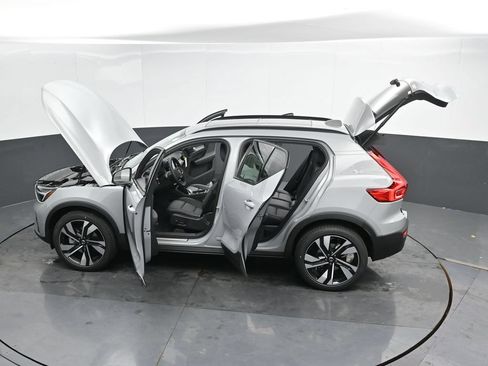 Used 2025 Volvo XC40 B5 Ultra w/ Climate Package AWD/4WD image 59