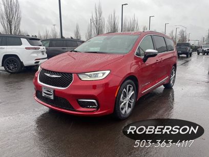 New 2026 Chrysler Pacifica Pinnacle w/ Trailer Tow Group