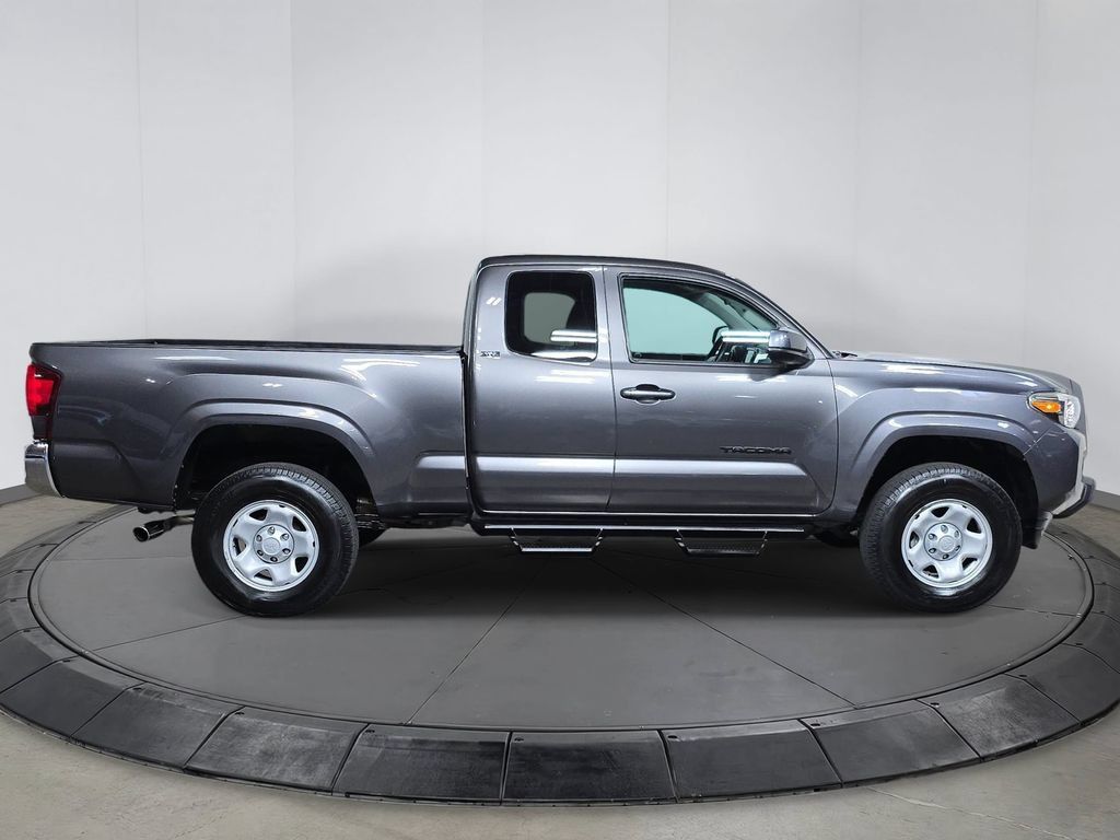Used 2021 Toyota Tacoma SR5 RWD image 8