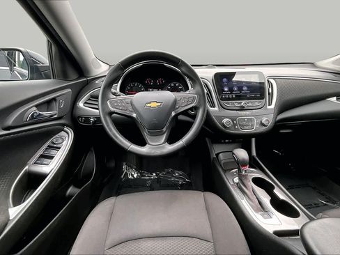 Used 2023 Chevrolet Malibu RS FWD image 6