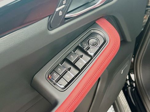 New 2026 Porsche Macan S image 20