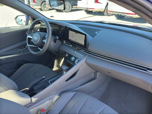 Certified 2024 Hyundai Elantra SEL image 28