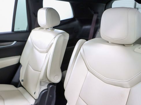 Used 2023 Cadillac XT6 Sport w/ Technology Package image 27